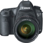 Canon - EOS 5D Mark III DSLR Camera with 24-105mm f/4L IS Lens - Black