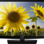 Samsung - 24" Class (23-5/8" Diag.) - LED- 720p - HDTV - Black