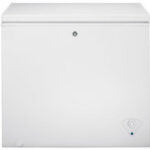 GE - 7.0 Cu. Ft. Chest Freezer - White