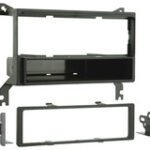 Metra - Dash Kit for Select 2005-2009 Hyundai Tucson - Black